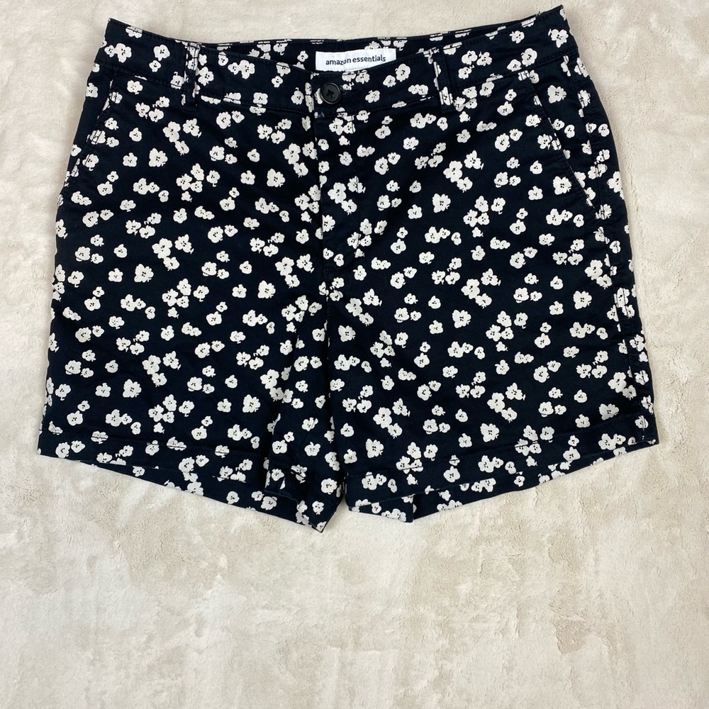 Amazon Essentials Black and White Bermudas Classic Casual Shorts